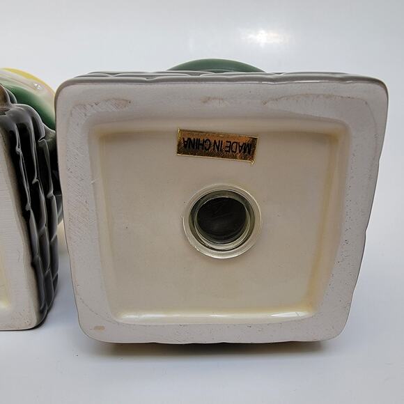 Humpty Dumpty Retro 50's Ceramic Salt and Pepper Shakers - Picture 8 of 9